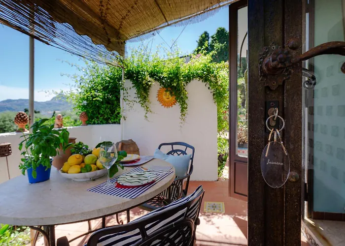 Jasmine House 公寓 *