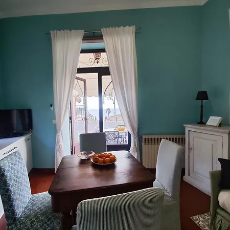 Jasmine House Apartment