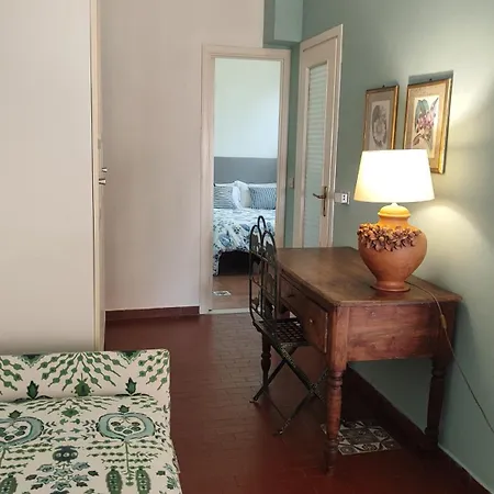 Jasmine House Apartment *