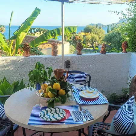 Apartament Jasmine House Letojanni
